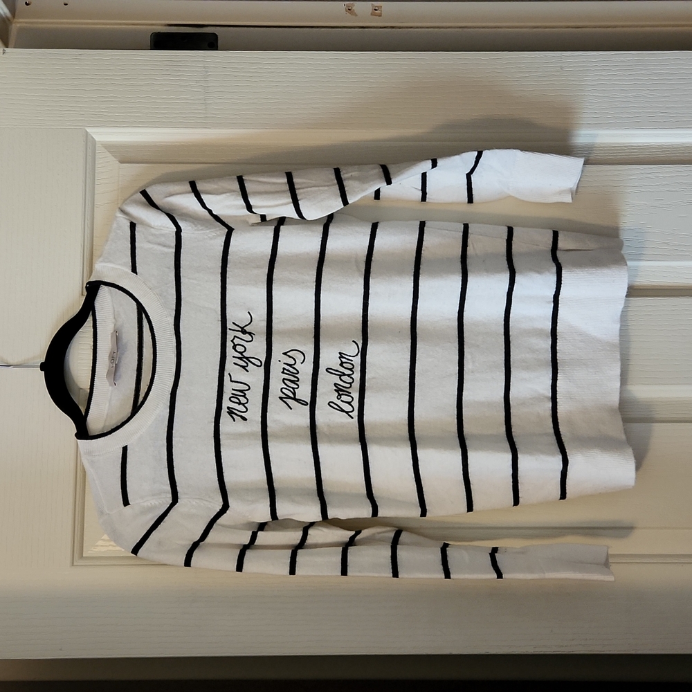 Loft sweater sz S perfect for fall!